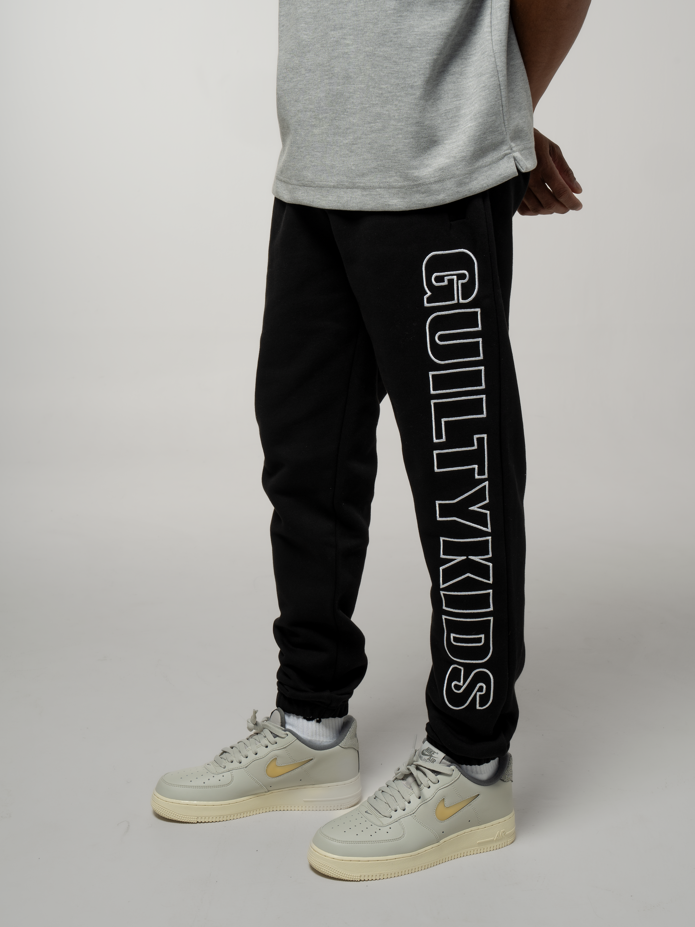 Outline Joggers - Sweatpants - Guilty Kids, oversized sweatpants, streetwear