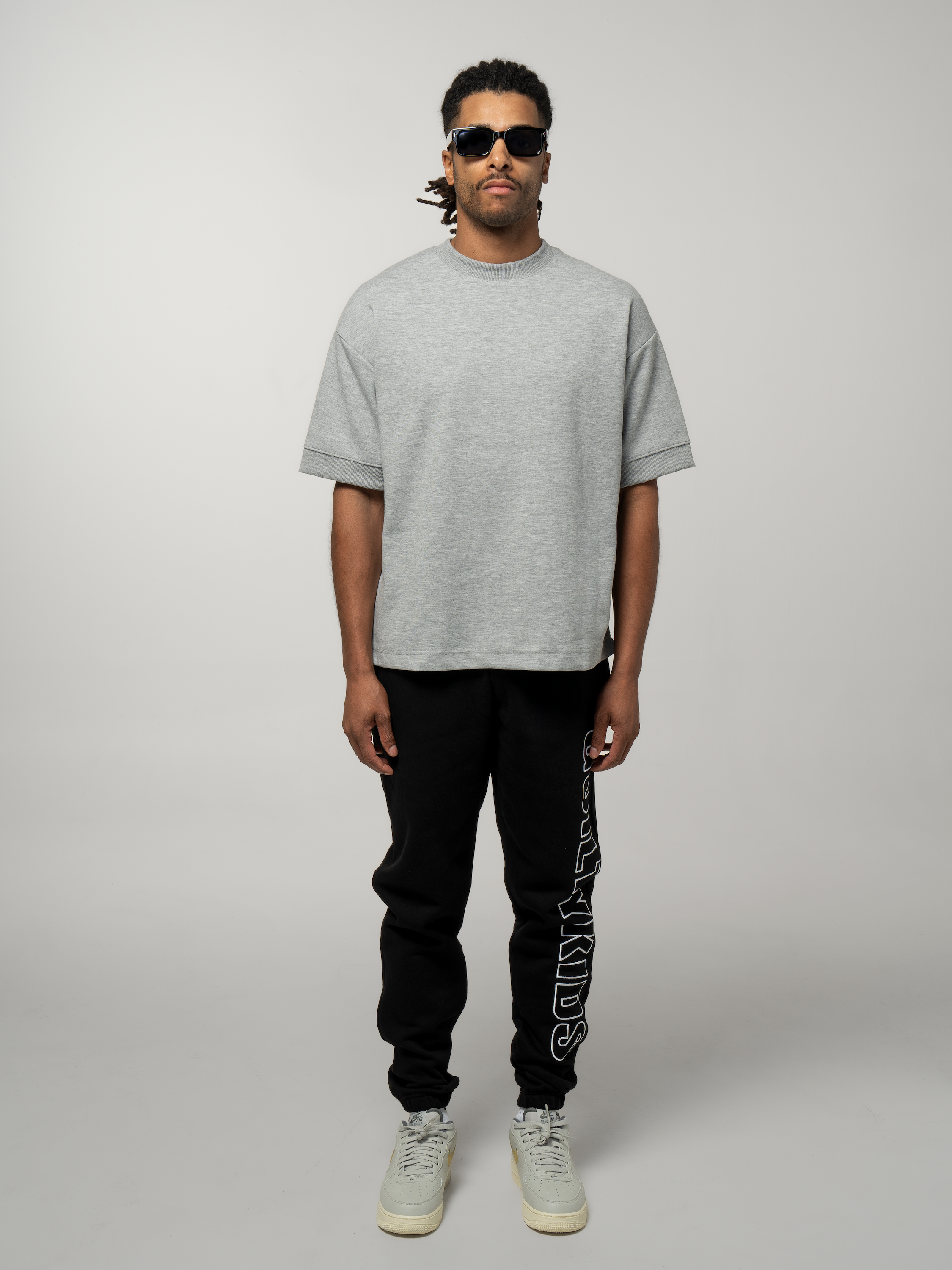 Outline Joggers - Sweatpants - Guilty Kids, oversized sweatpants, streetwear