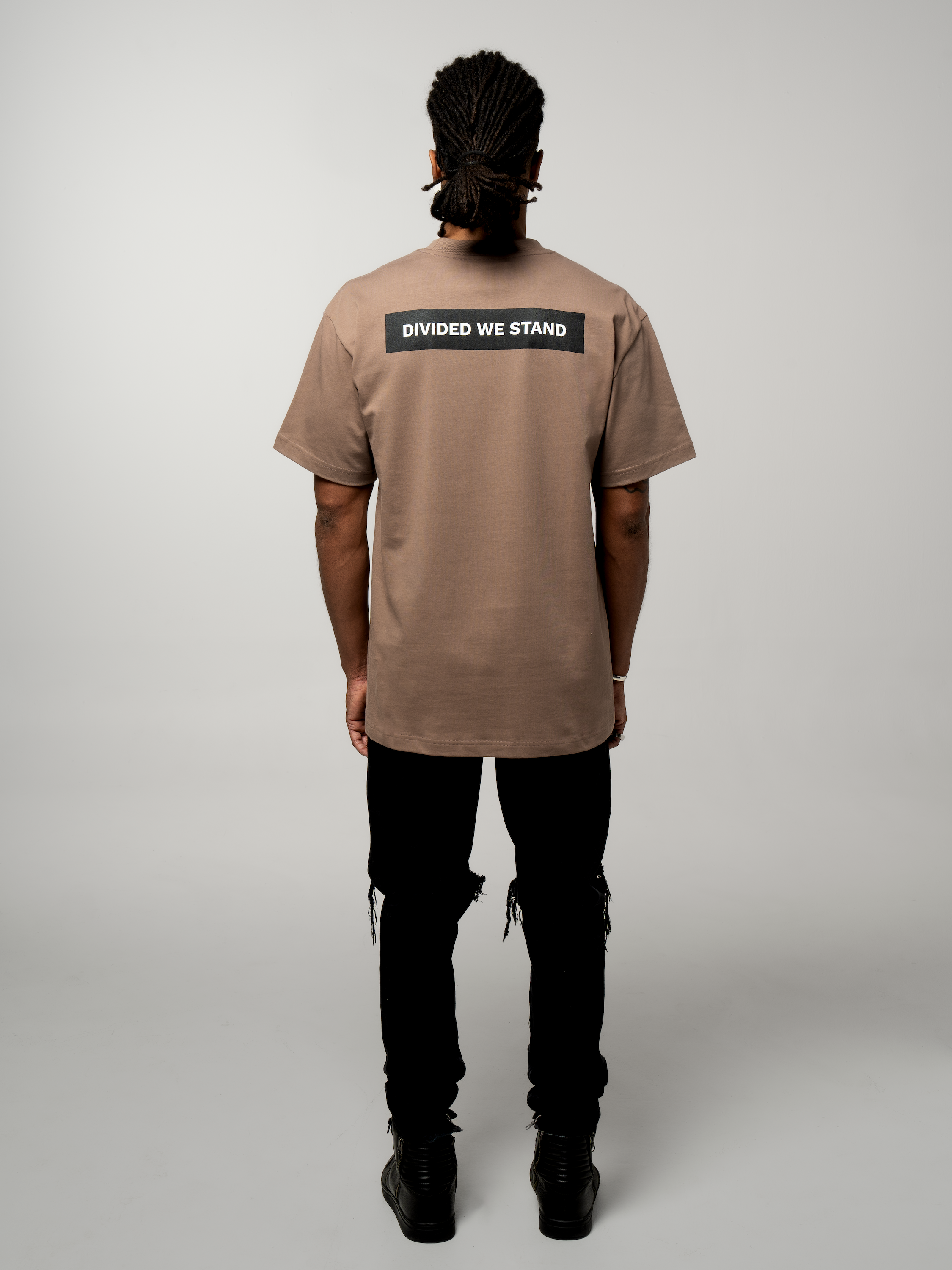 Divided T-Shirt - Tops - Guilty Kids, oversized t-shirt, streetwear