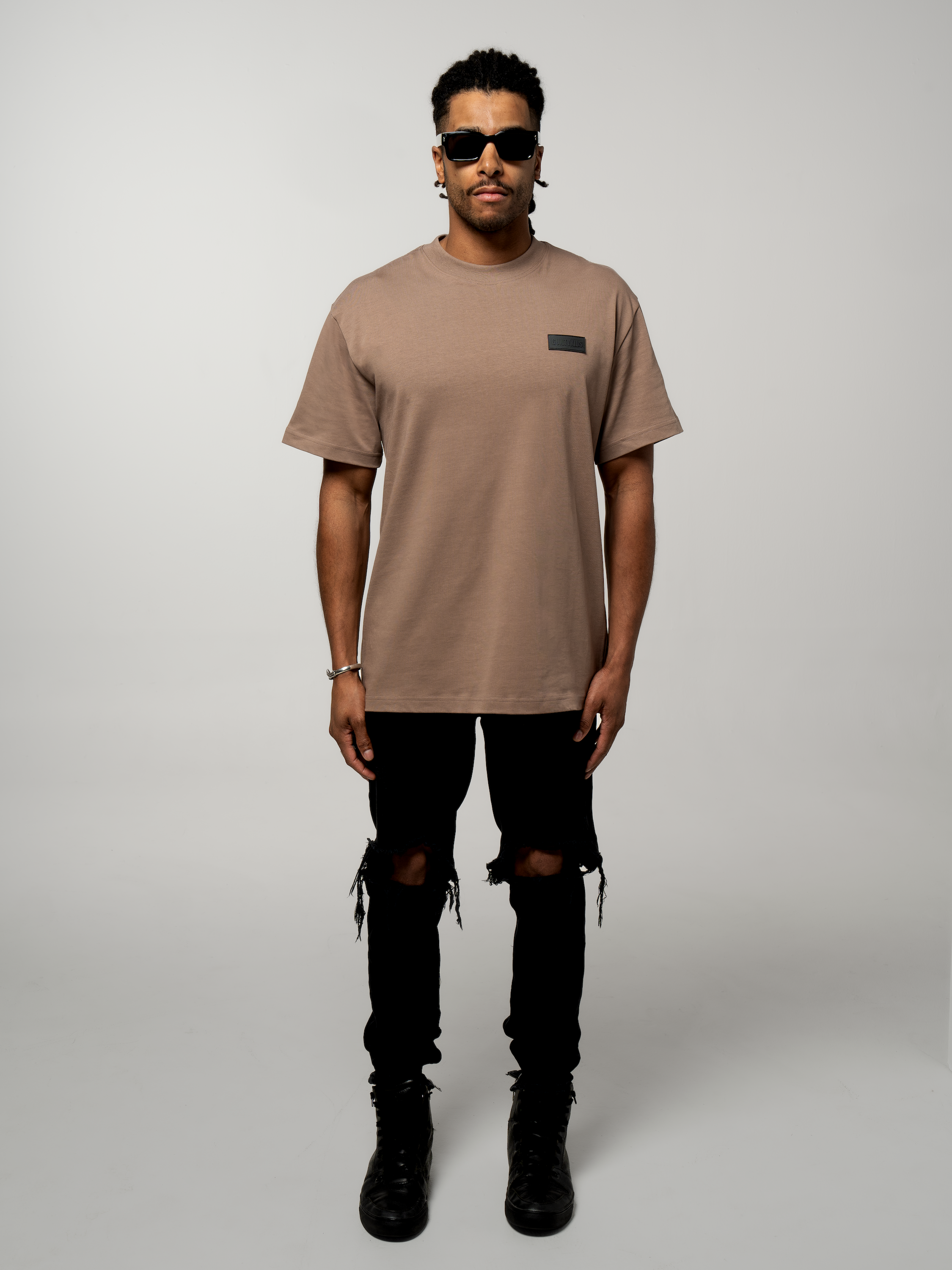 Divided T-Shirt - Tops - Guilty Kids, oversized t-shirt, streetwear